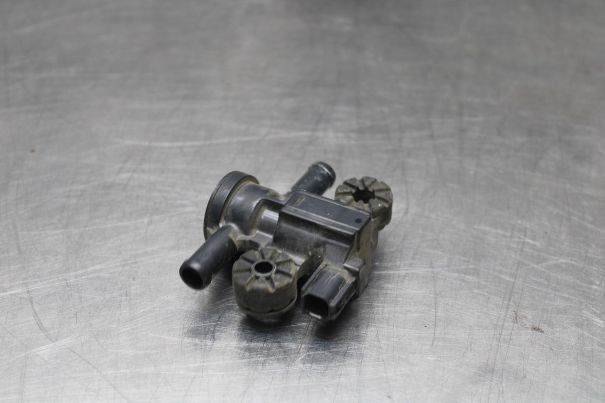 18 HONDA CB500F AIR VALVE SOLENOID TOP ENGINE SWITCH SENSOR BB861