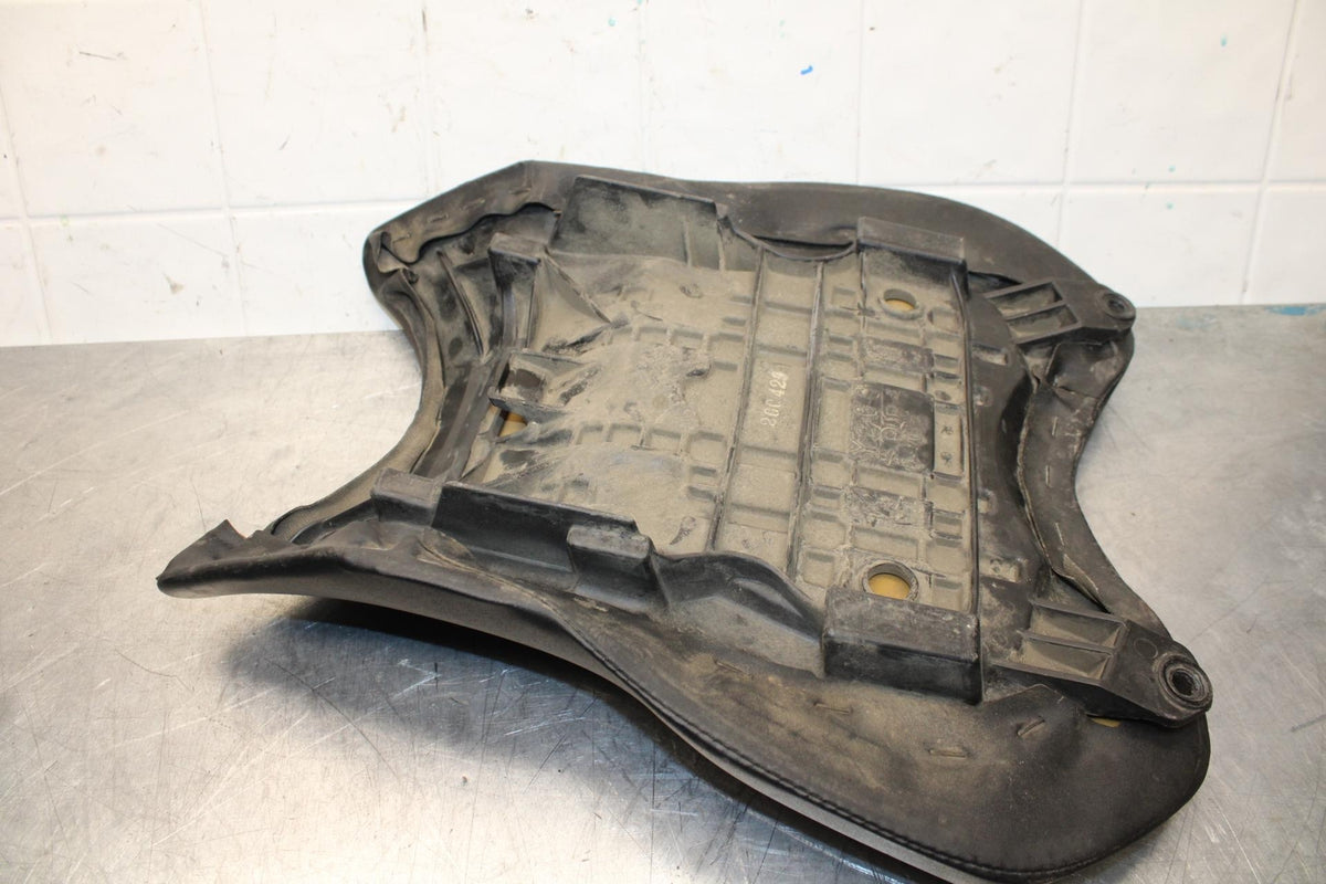 2007 Yamaha YZF R6 FRONT DRIVERS SEAT PAD SADDLE PILLION 2C0-24710-00-00 BB590