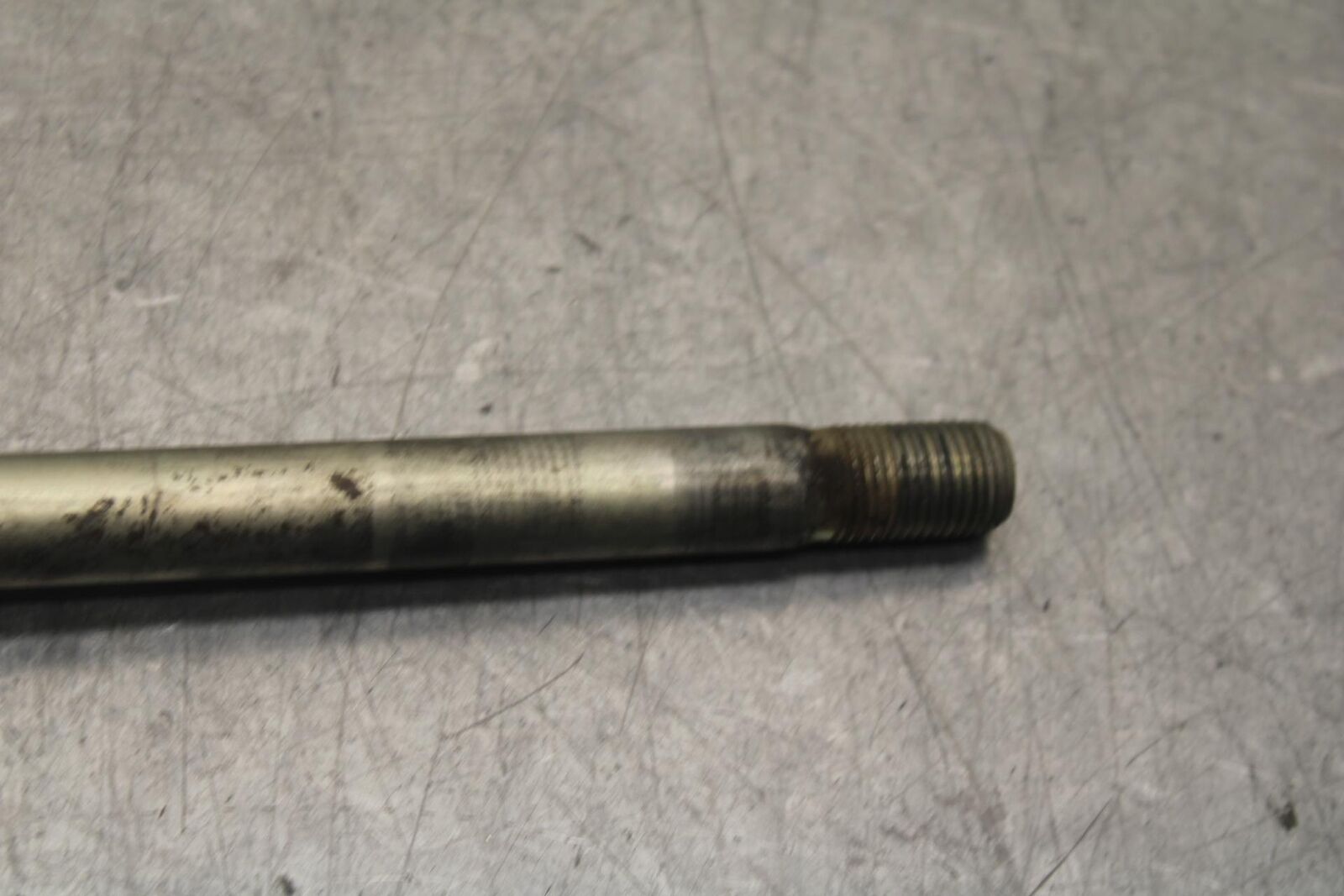 2007 Yamaha V Star 1300 XVS1300A FRONT WHEEL RIM AXLE PIVOT BOLT BB78