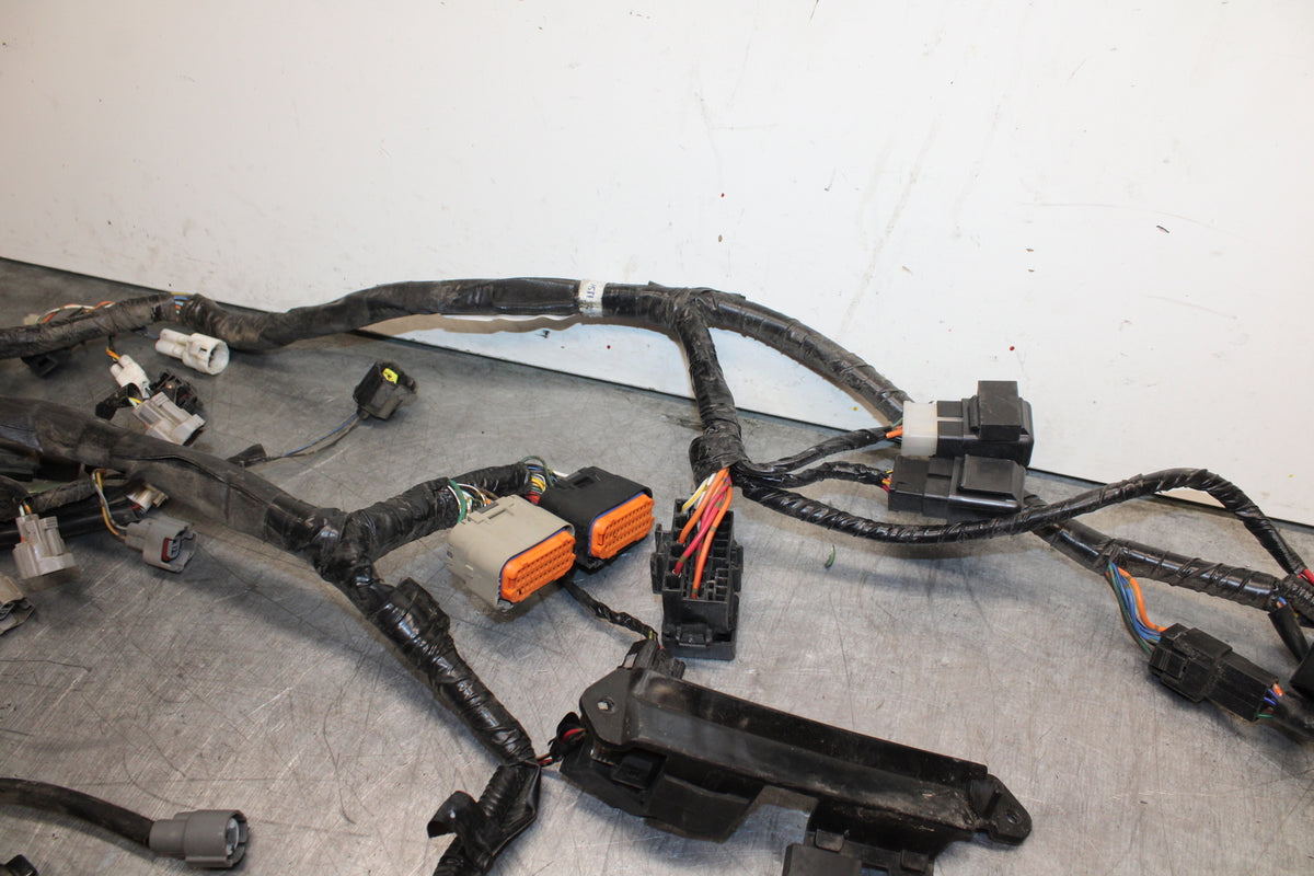 08-10 SUZUKI GSXR 600 MAIN ENGINE WIRING HARNESS MOTOR WIRE LOOM BB753