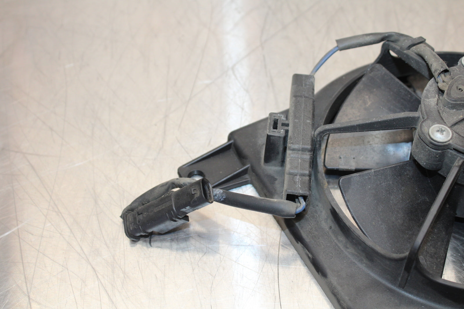 06-12 BMW F800ST ENGINE RADIATOR COOLING FAN BB144