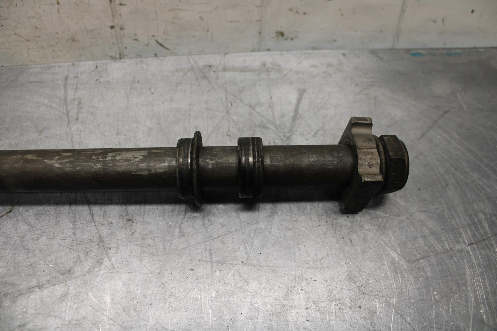02-03 HONDA CBR900RR 954 REAR AXLE BACK WHEEL RIM PIVOT BOLT AXEL BB497
