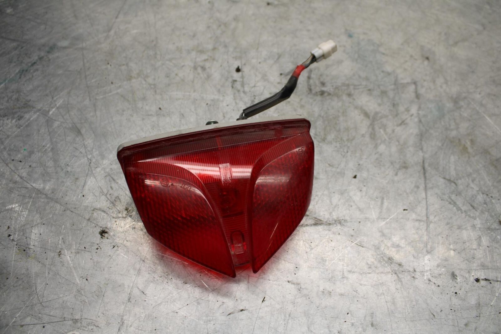 09-16 SUZUKI GSXR1000 REAR TAIL TAILLIGHT BACK BRAKE LIGHT BB439