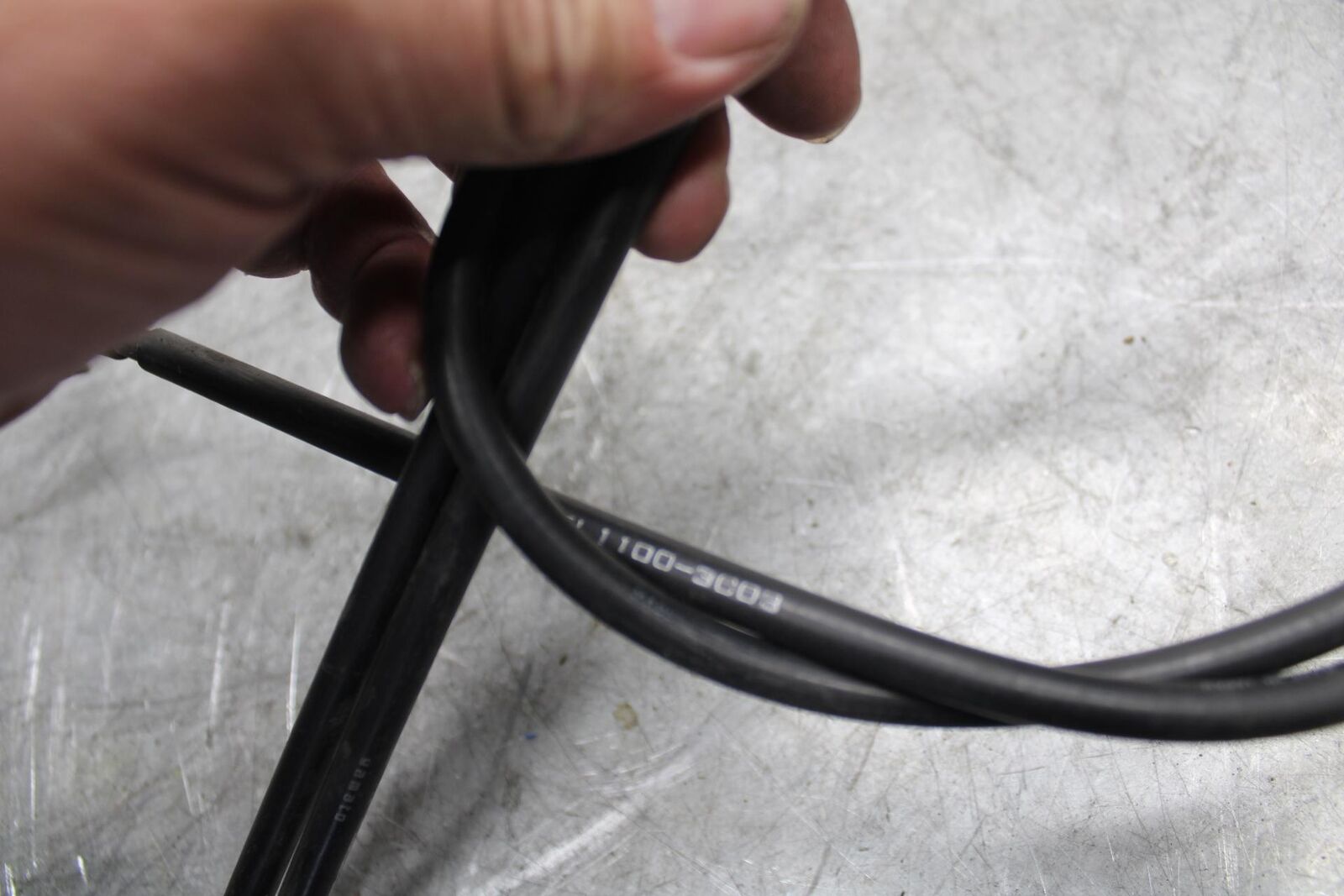2003 Yamaha YZF R6 THROTTLE CABLES LINES 5SL-26311-00-00 5SL-26312-00-00 BB539