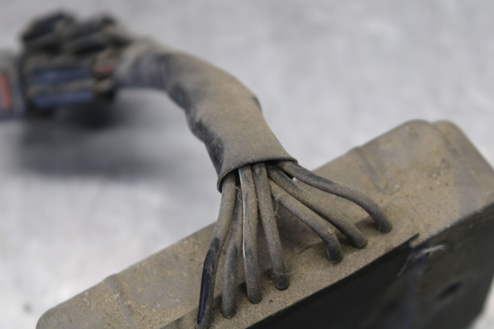 05-09 SUZUKI BOULEVARD C90 RECTIFIER VOLTAGE REGULATOR BB692