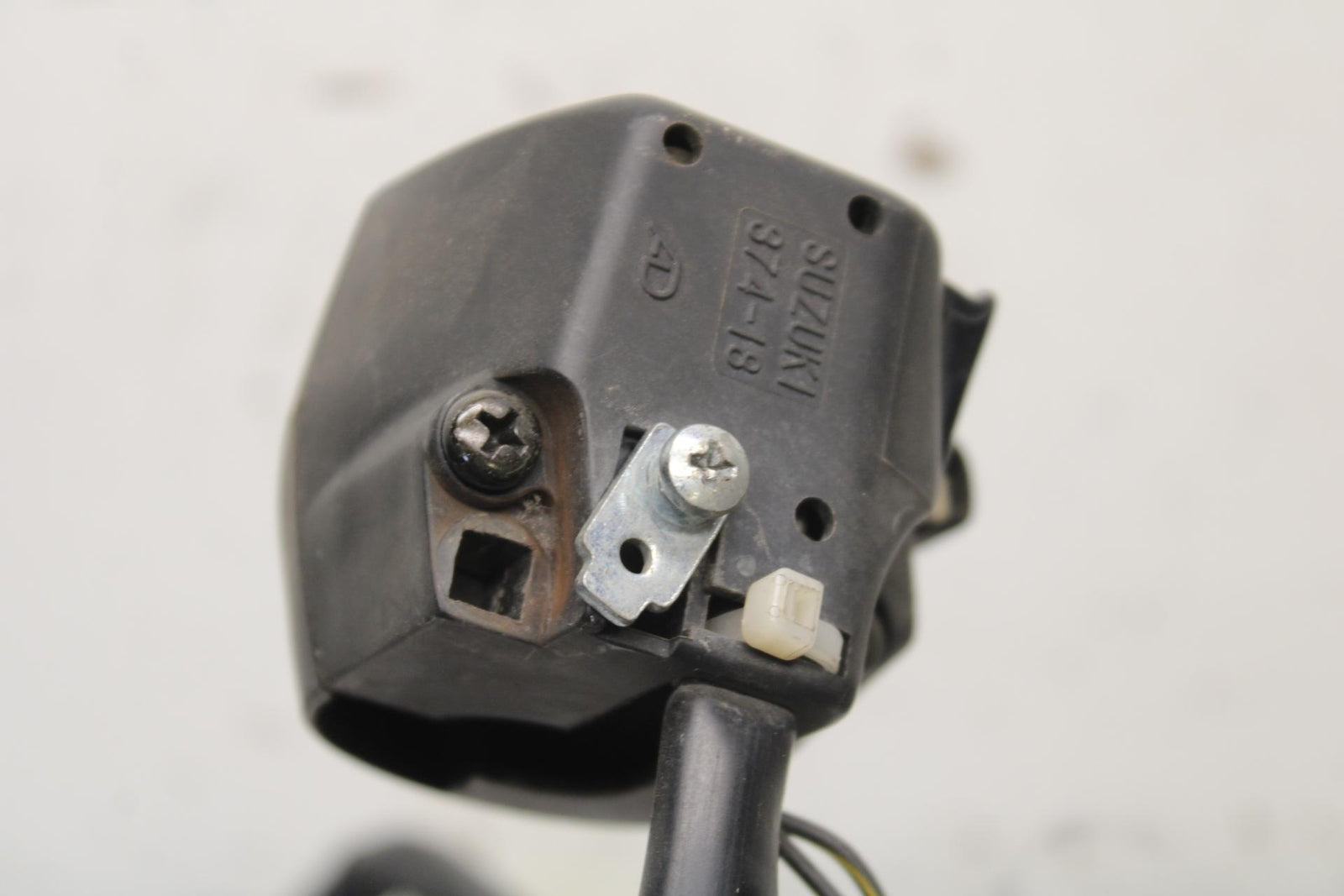 01-03 SUZUKI GSXR600 LEFT CLIP ON HANDLE HORN SIGNALS SWITCH  BB633