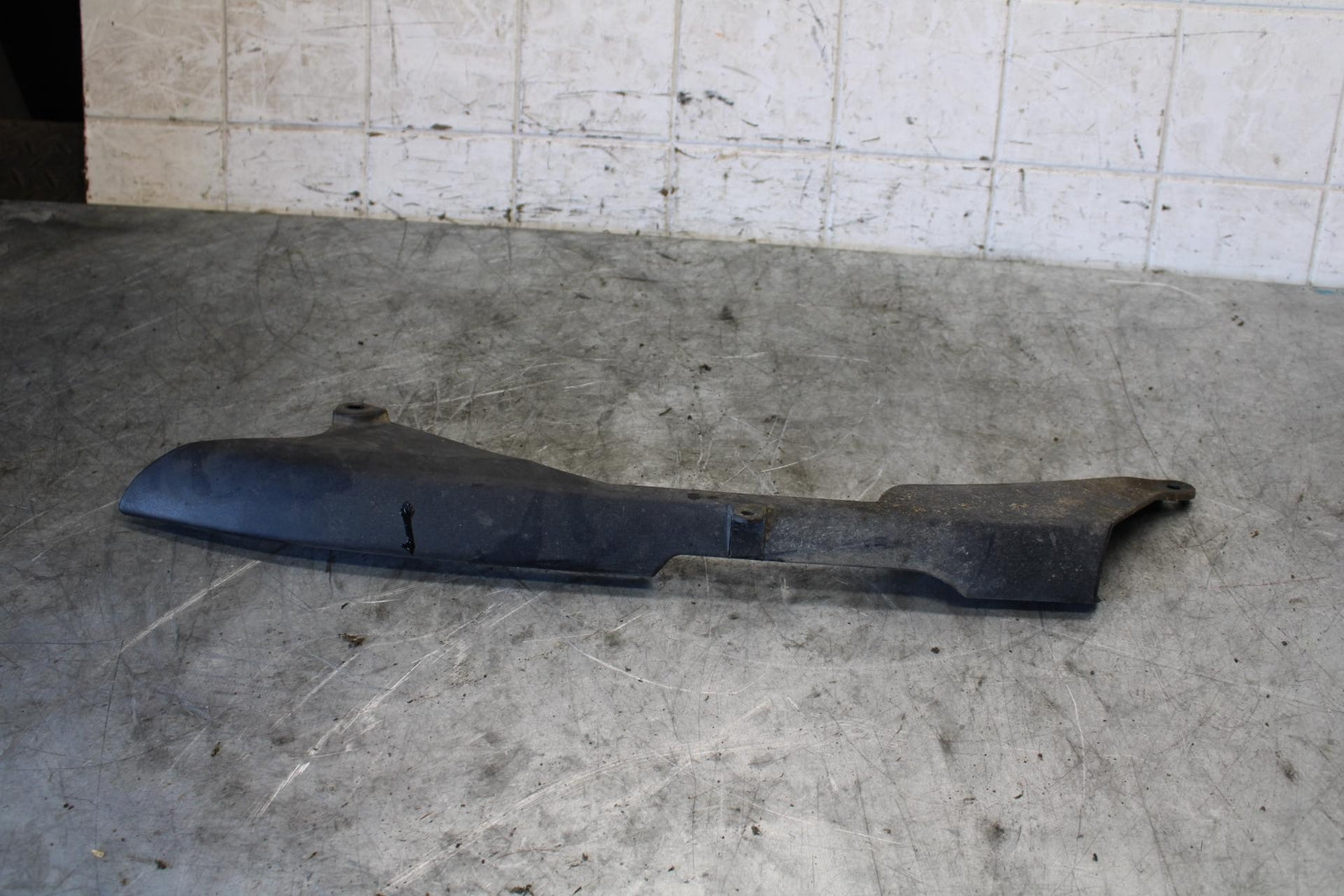 09-12 KAWASAKI NINJA ZX6R REAR BACK DRIVE CHAIN GUARD COVER SHIELD BB544