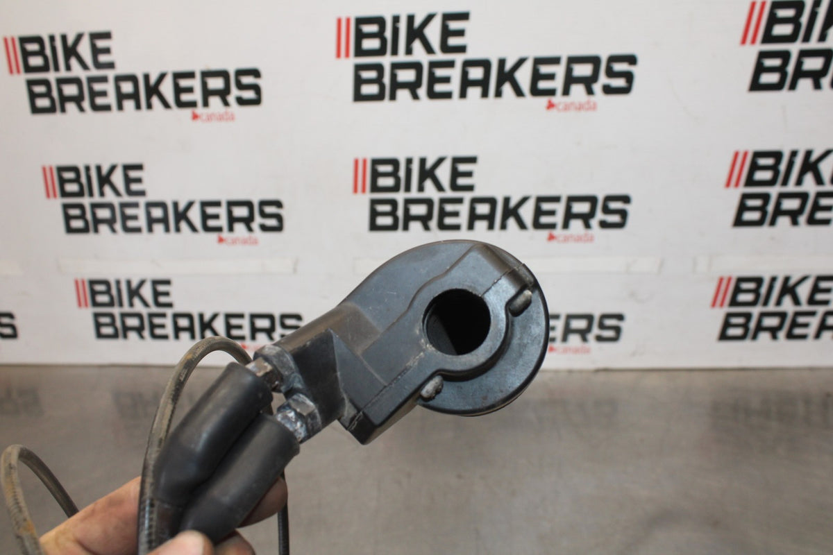 06 KAWASAKI KLR650 THROTTLE CABLE LINE HOUSING GUIDE BB919