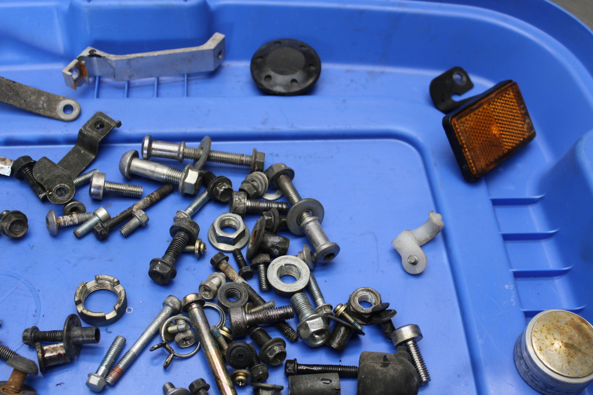 98-05 HONDA SUPER HAWK 1000 VTR1000F MOUNTING BOLTS HARDWARE SCREWS BB152