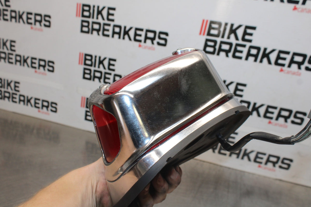 05-09 SUZUKI BOULEVARD C90 TAILLIGHT REAR TAIL BRAKE LIGHT BB918