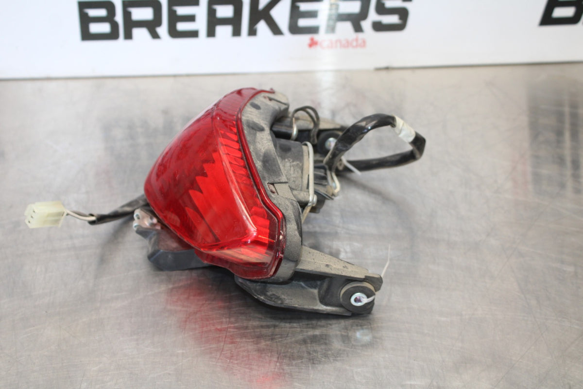10 SUZUKI SV650 REAR TAIL TAILLIGHT BACK BRAKE LIGHT BB181