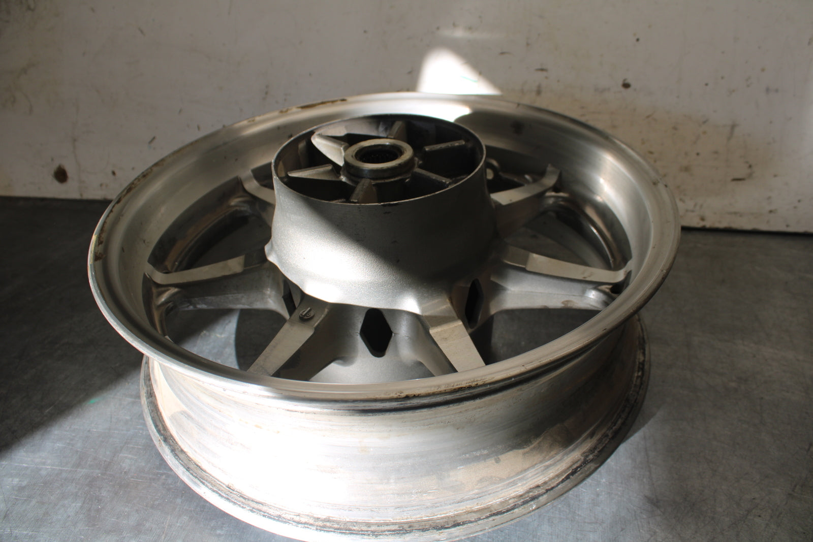 07-08 YAMAHA V STAR 1300 REAR WHEEL BACK RIM BB134