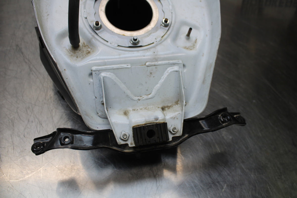15-16 HONDA CB300F GAS TANK FUEL CELL PETROL RESERVOIR BB150
