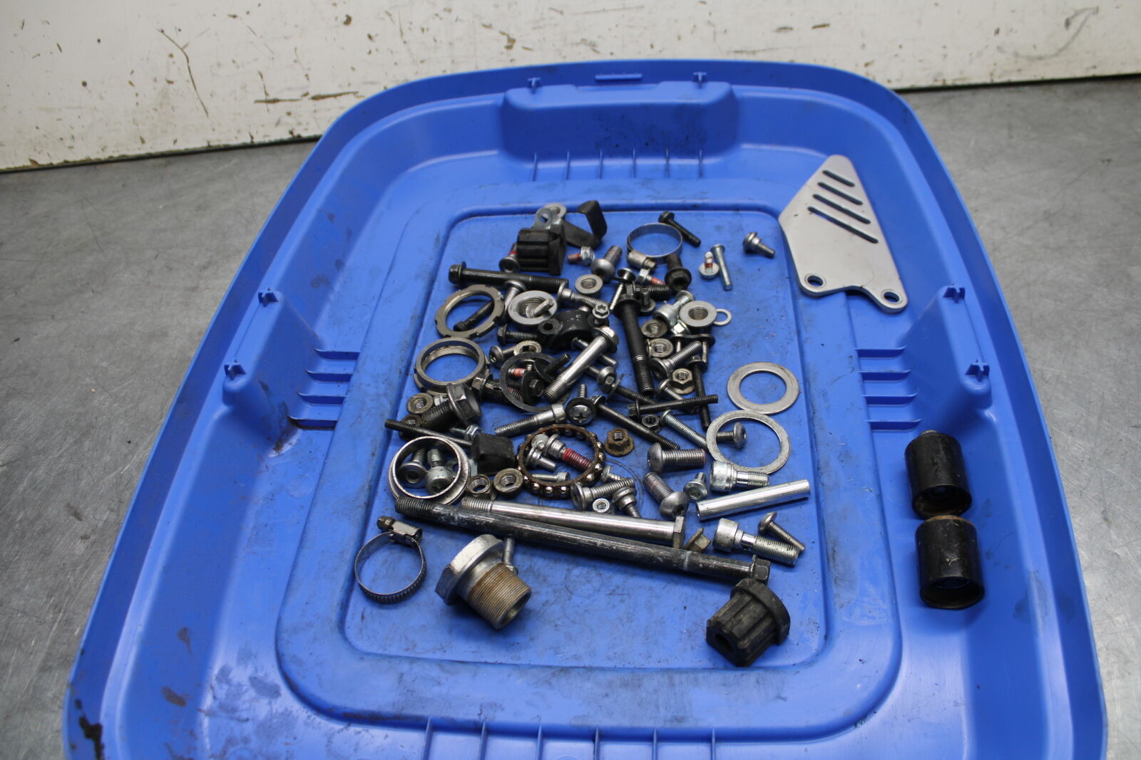 13-17 KAWASAKI NINJA ZX6R ZX636E MOUNTING BOLTS HARDWARE MOTOR SCREWS BB735