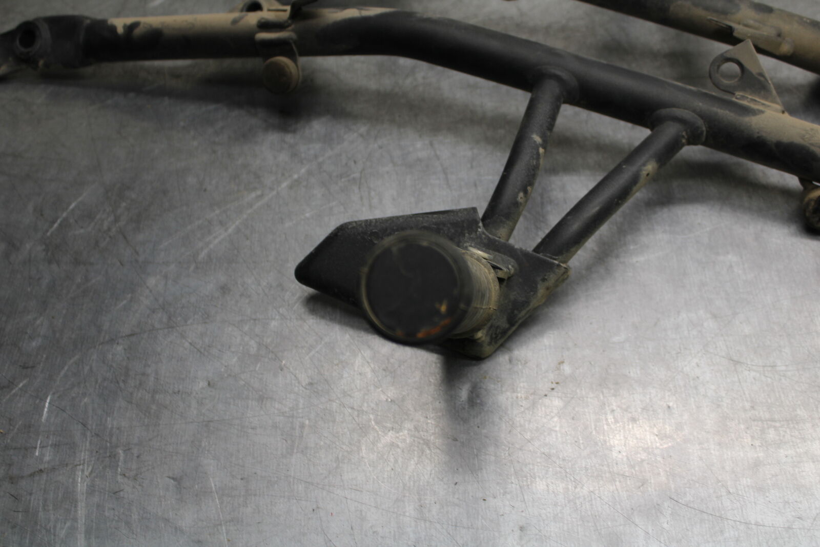 16-17 KAWASAKI VULCAN S 650 EN650 ABS REAR PASSENGER FOOT STEP PEG/ MOUNT BB731