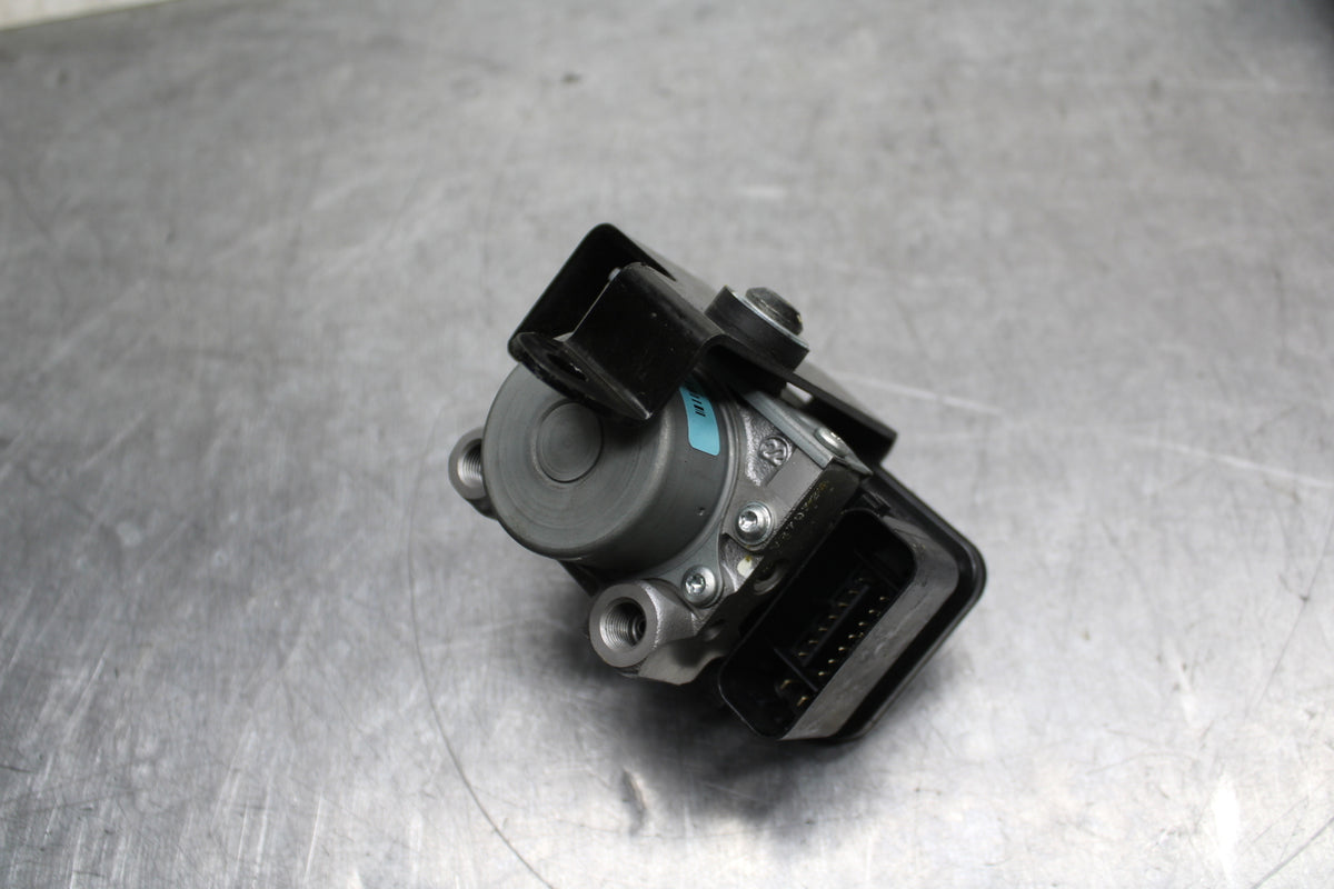 13-17 KAWASAKI NINJA 300 ABS PUMP UNIT MODULE BB128