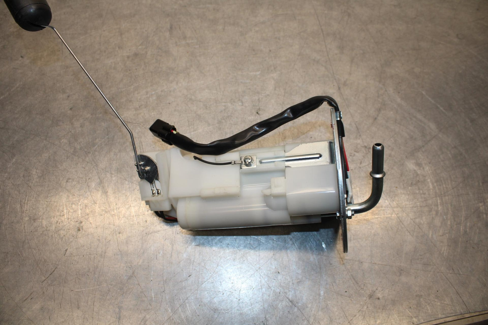 19-22 KAWASAKI Z400 FUEL PUMP GAS PETROL SENDER UNIT BB70