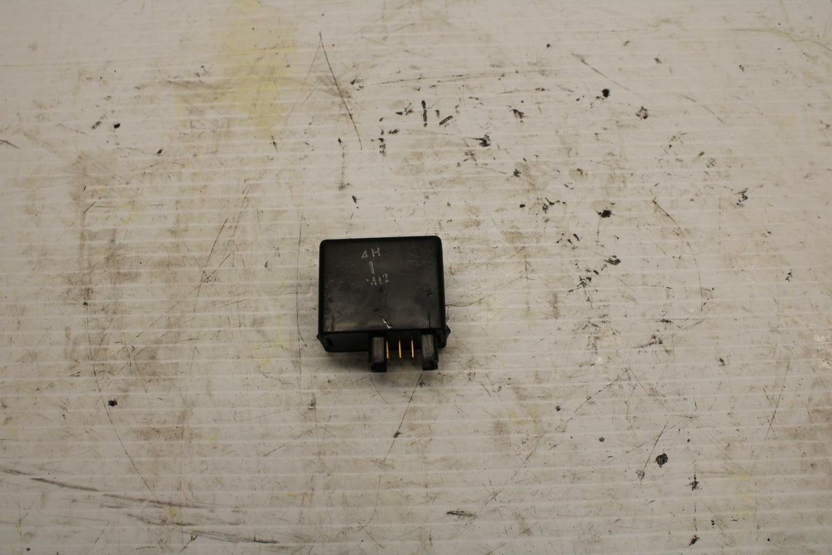 06-07 SUZUKI GSXR600 TURN SIGNAL BLINKER FUEL RELAY FLASHER SWITCH BB245