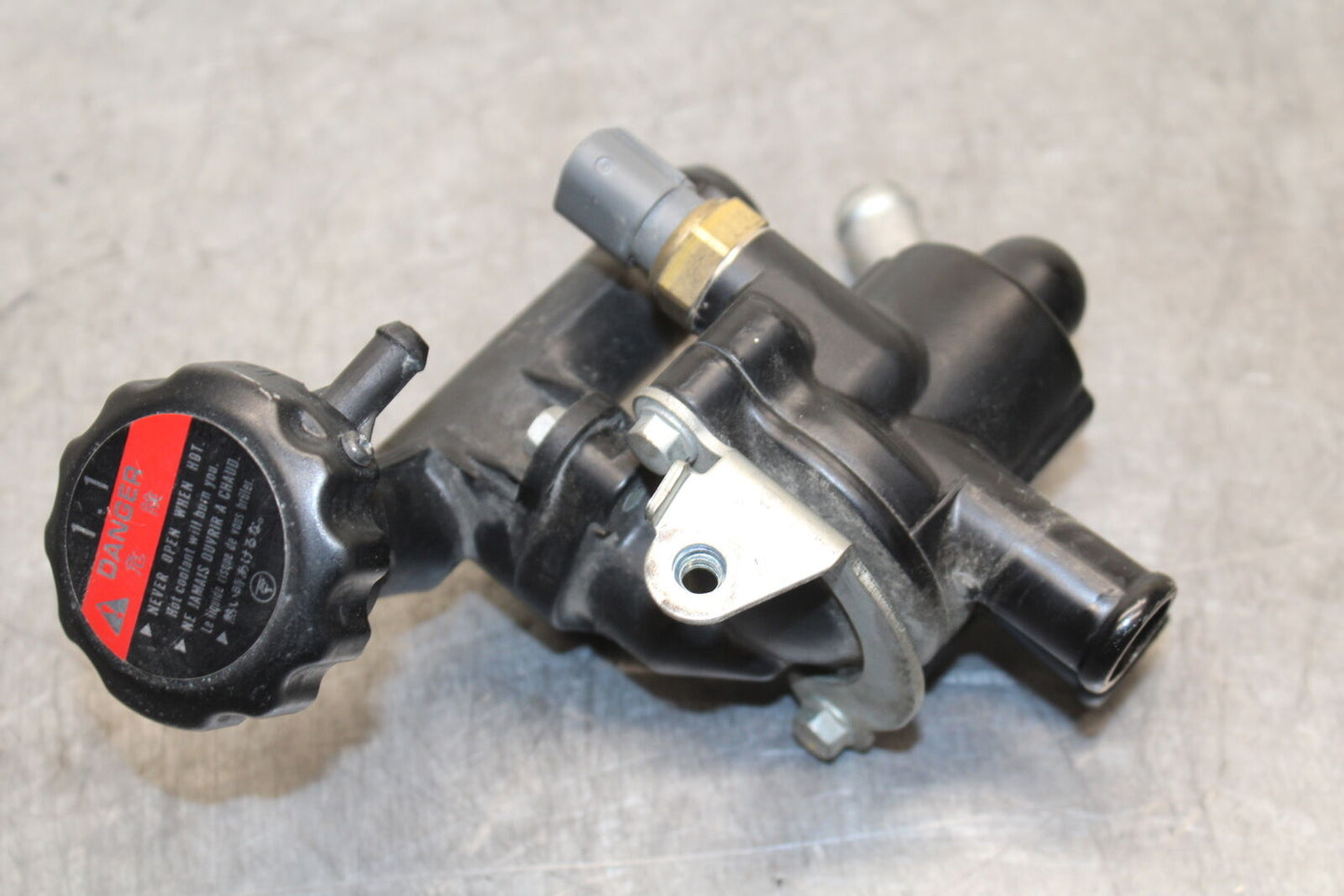 10-13 HONDA SHADOW RS 750 VT750RS THERMOSTAT W HOUSING ASSEMBLY BB718
