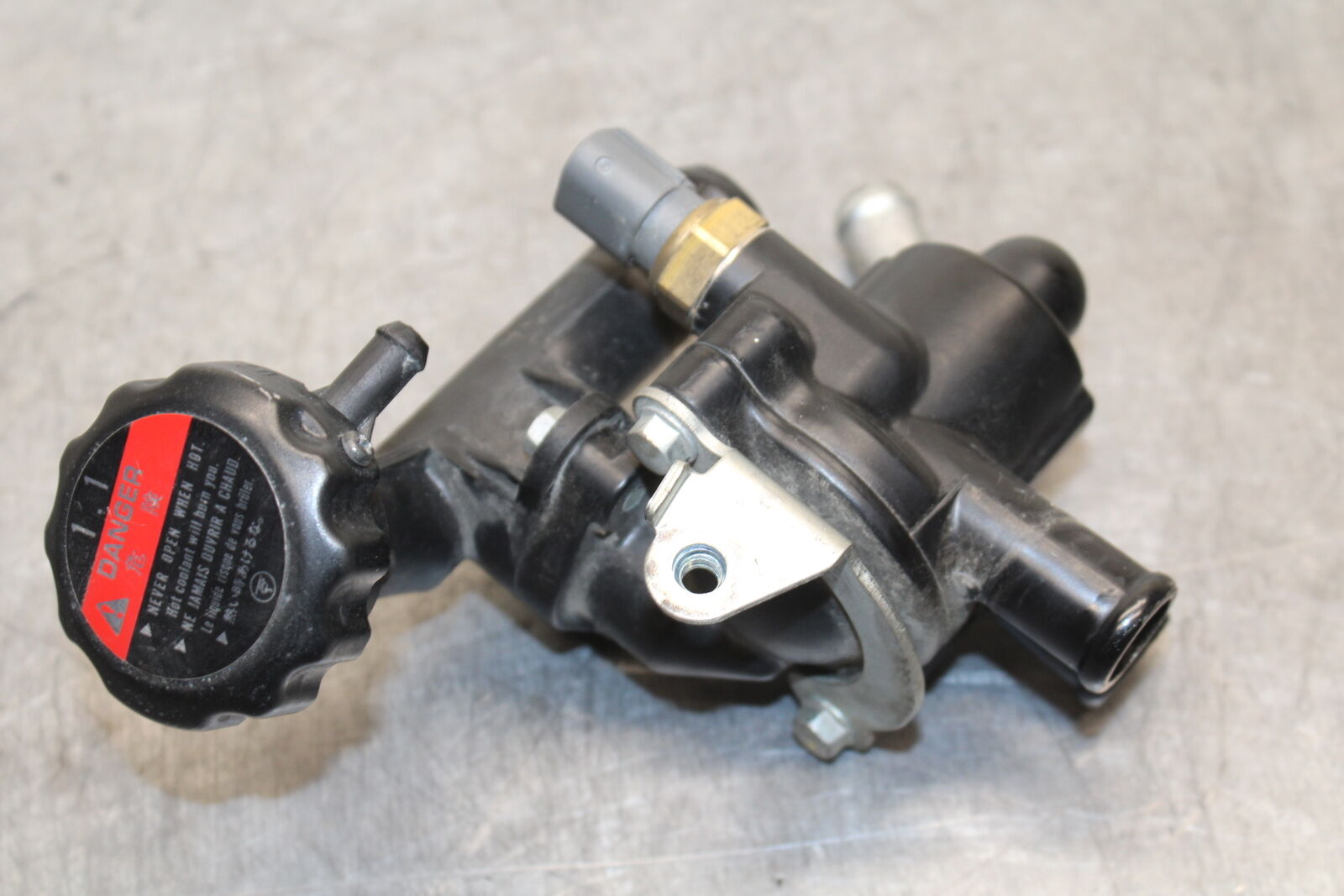 10-13 HONDA SHADOW RS 750 VT750RS THERMOSTAT W HOUSING ASSEMBLY BB718