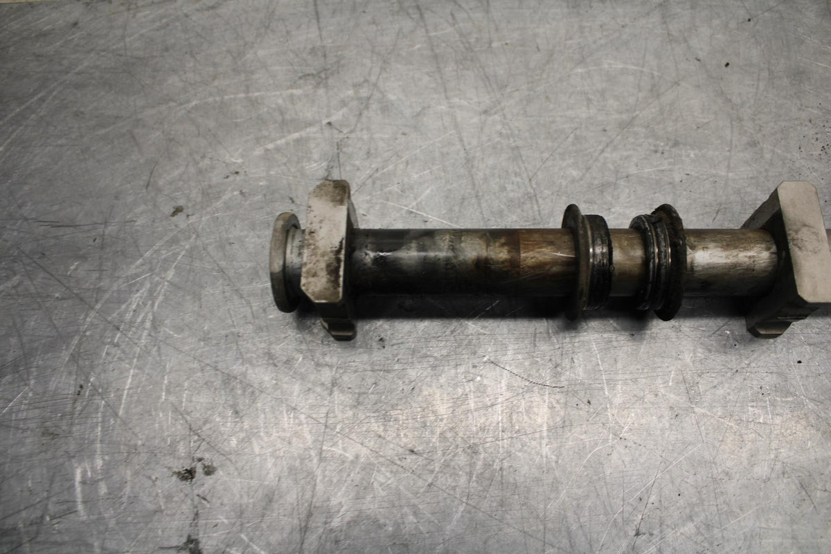 05-06 HONDA CBR600RR REAR AXLE  WHEEL RIM PIVOT BOLT AXEL 42301-MEE-D00 BB484