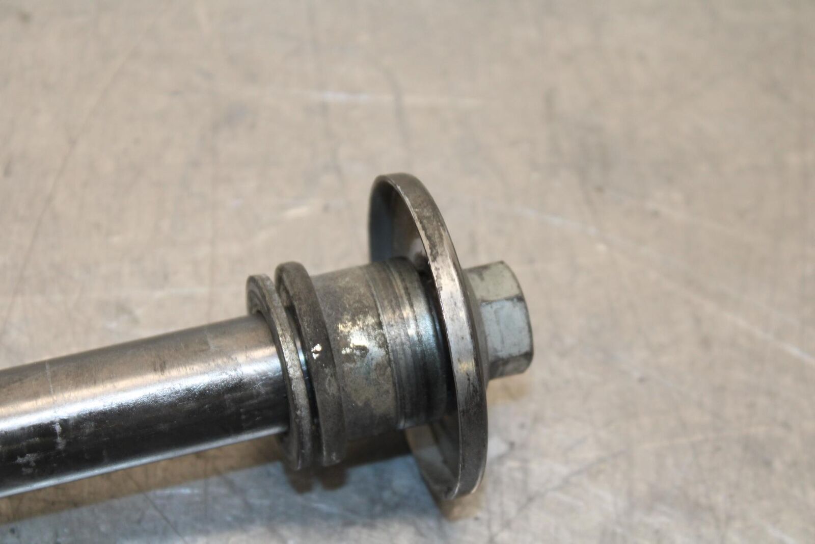 03-08 KAWASAKI VULCAN 1600 REAR AXLE BACK WHEEL RIM PIVOT BOLT AXEL BB616