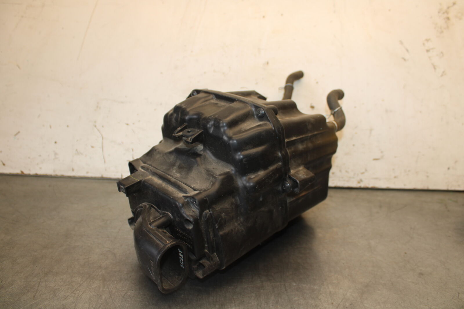 13-15 HONDA CBR500R AIRBOX AIR INTAKE FILTER BOX 17225-MGZ-D00 BB704