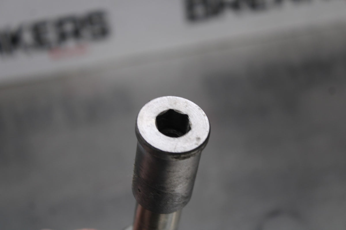 99 KAWASAKI NINJA ZX9R FRONT WHEEL RIM AXLE PIVOT BOLT BB05