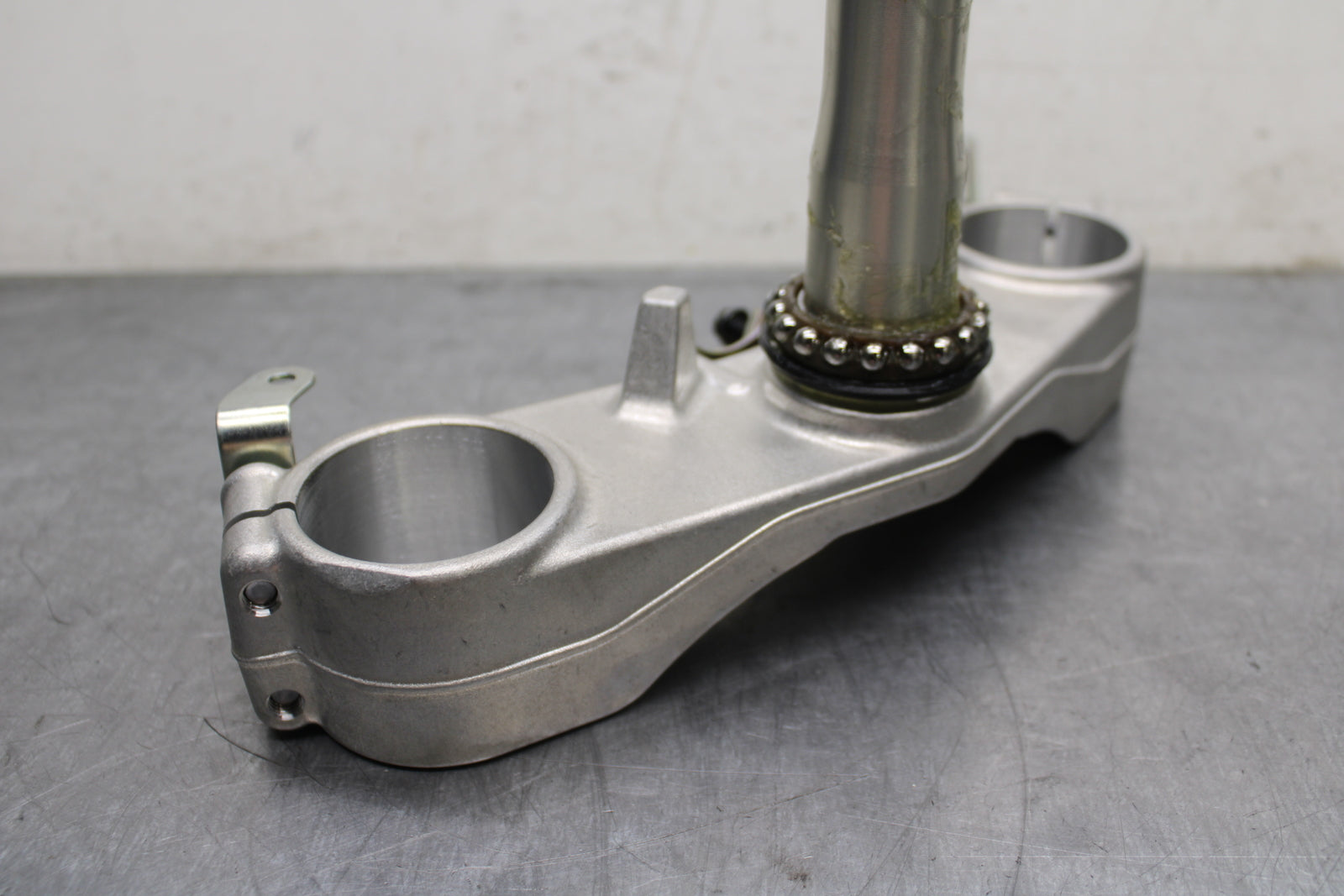 12-25 KAWASAKI NINJA ZX14R NEW!! FRONT FORKS CLAMP LOWER TRIPLE TREE STEM BB757