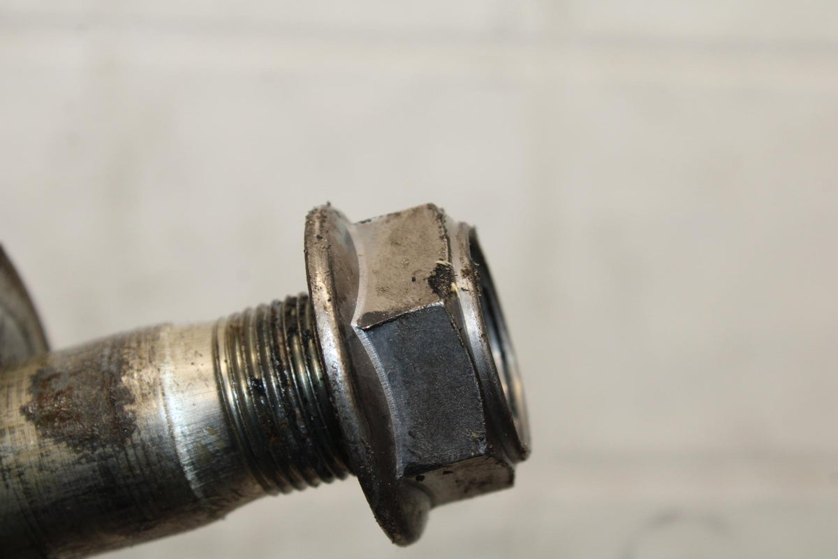2007 Yamaha YZF R1 REAR BACK SWINGARM BOLT SUSPENSION PIVOT AXLE BB575