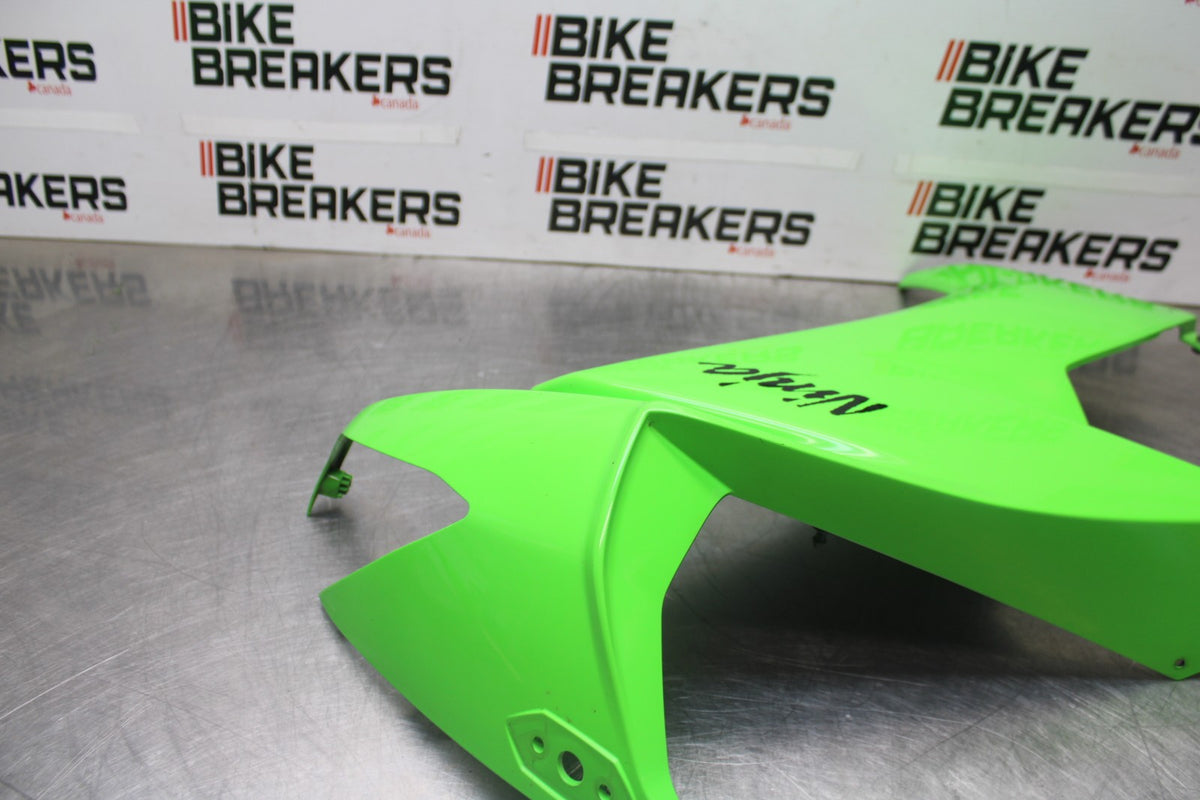 08 KAWASAKI NINJA ZX10R RIGHT MID UPPER SIDE FAIRING COWL PLASTIC BB902
