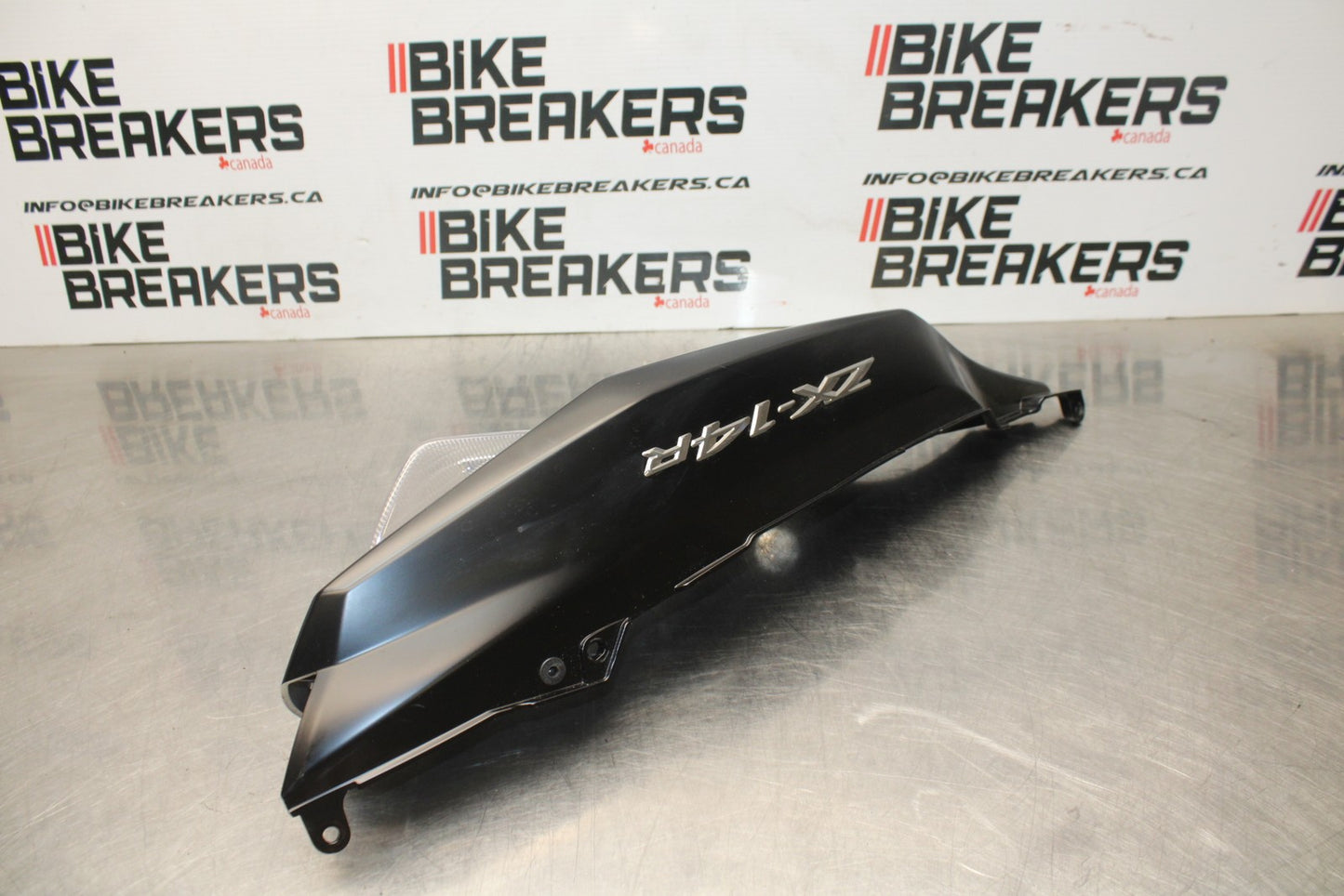 23-24 KAWASAKI NINJA ZX14R NEW!! LEFT REAR BACK TAIL FAIRING COWL & LIGHT BB764