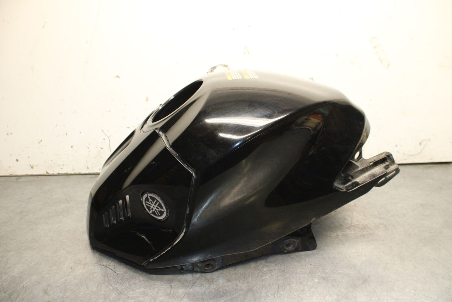 19-24 YAMAHA R3 GAS TANK FUEL CELL COVER FAIRING COWL BB736