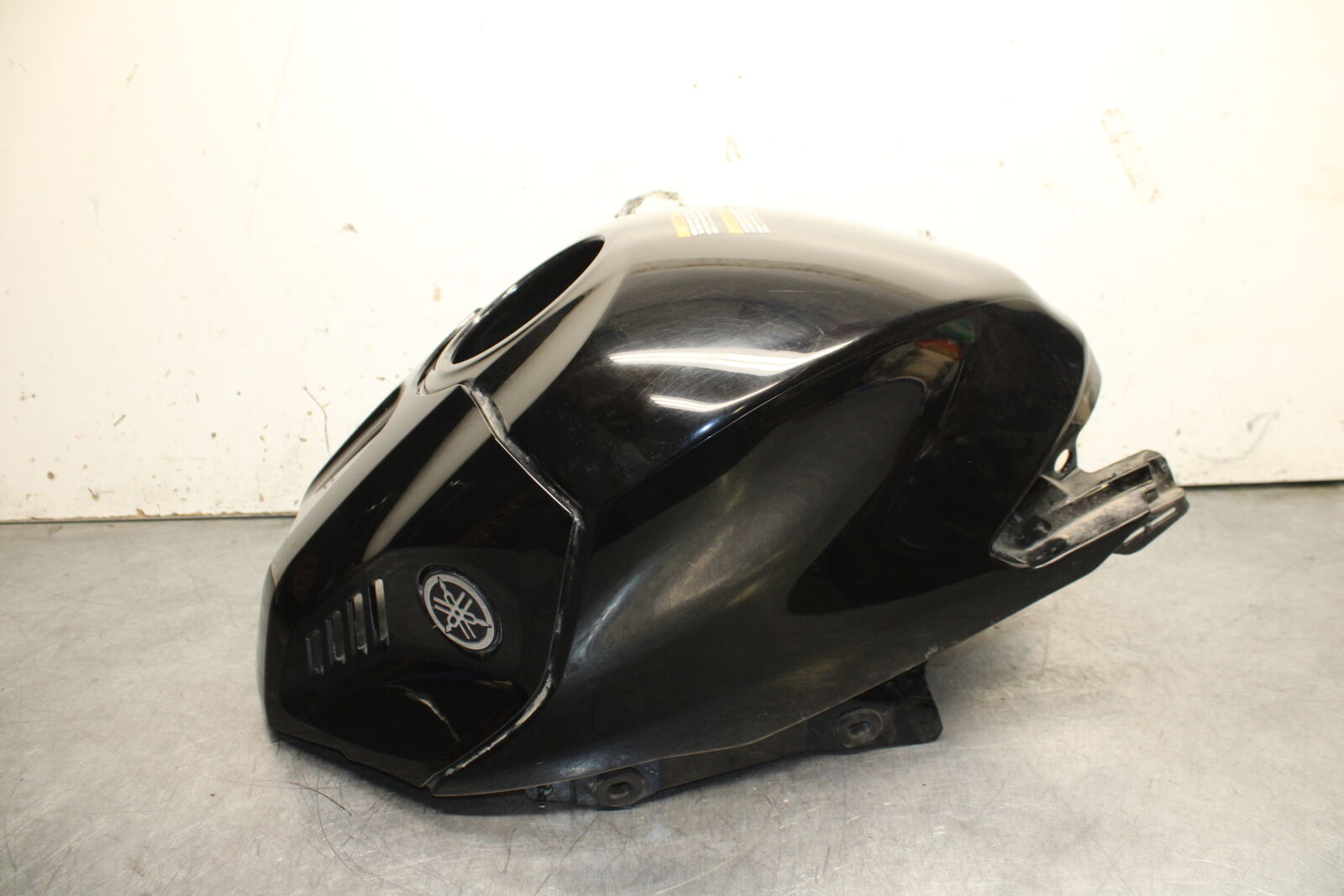 19-24 YAMAHA R3 GAS TANK FUEL CELL COVER FAIRING COWL BB736