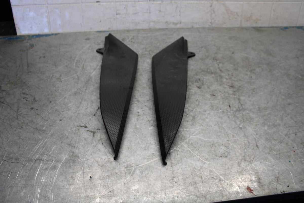 04-06 YAMAHA YZF R1 RIGHT LEFT GAS FUEL TANK PANELS COVERS TRIM SET COWLS  BB432
