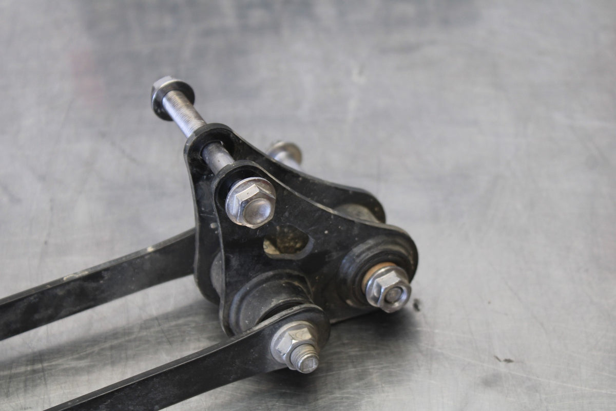 20 TRIUMPH STREET TRIPLE 765 REAR DOGBONE SHOCK LINKAGE LINK BB864