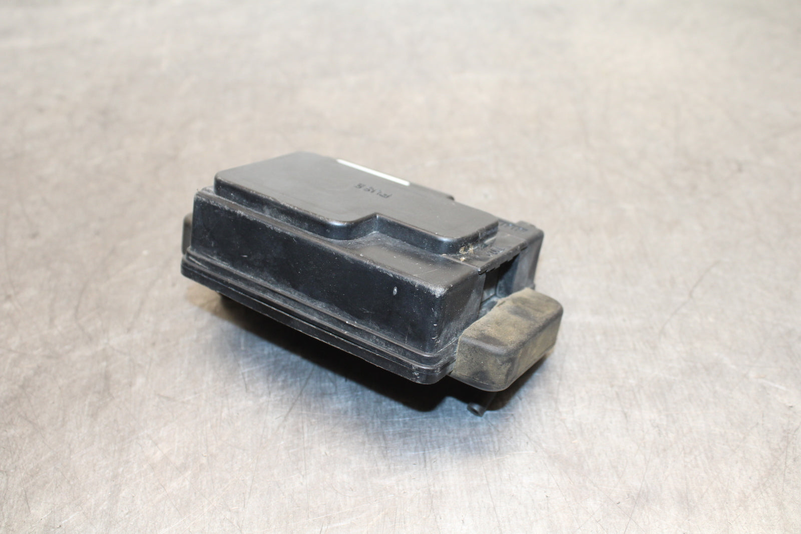 03-08 KAWASAKI VULCAN 1600 FUSE BOX BB123