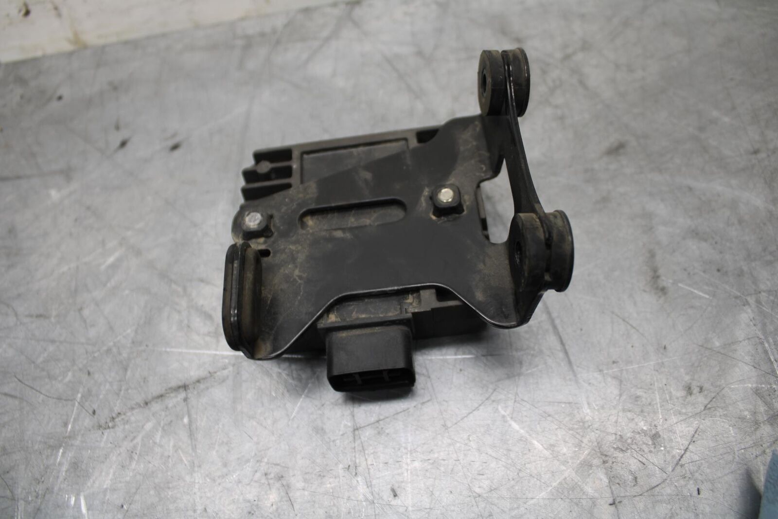 12-17 KAWASAKI NINJA 650 RECTIFIER VOLTAGE REGULATOR 21066-0033 BB470