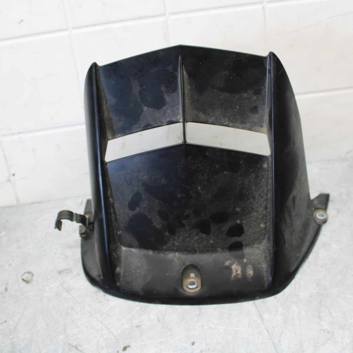 08-16 YAMAHA YZF R6 REAR WHEEL TIRE HUGGER FENDER 2C0-21650-00-00 BB436