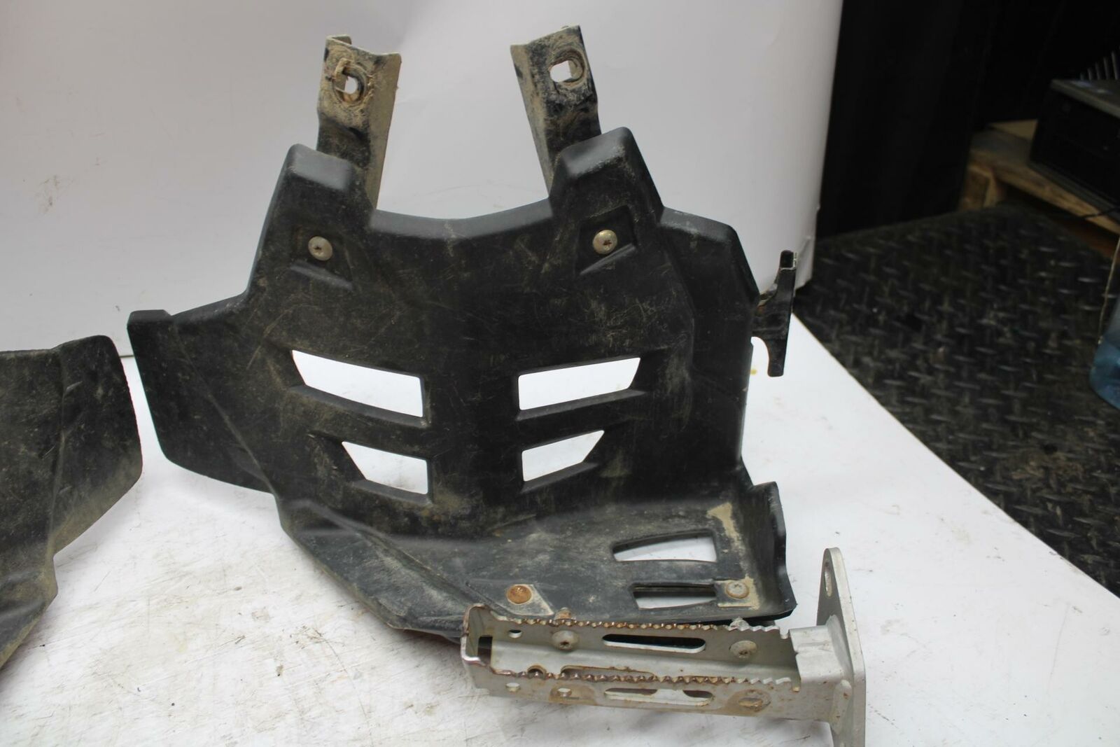 2005 Polaris Predator 500 LEFT RIGHT MUD SPLASH GUARDS FOOTWELLS BB269