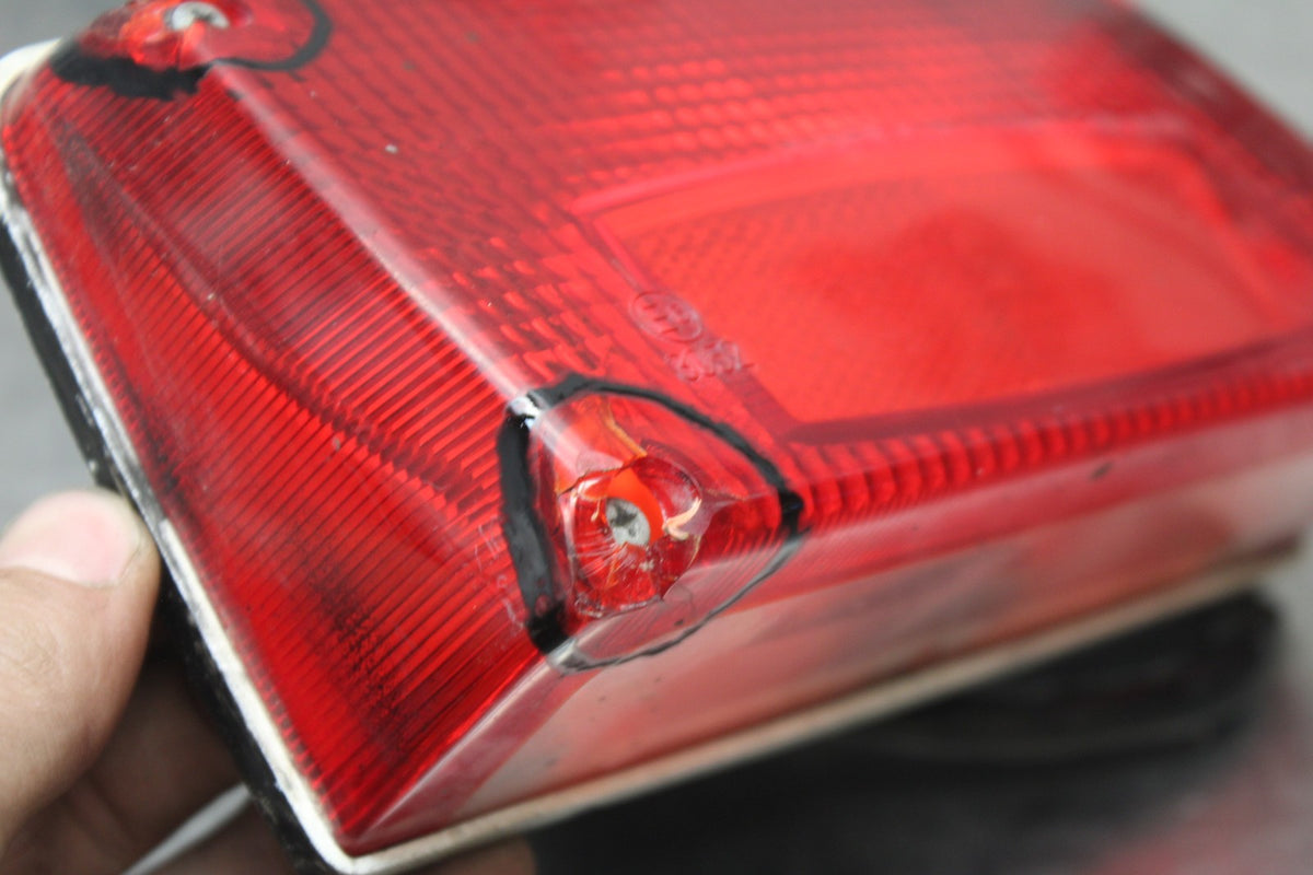 78-79 SUZUKI GS1000 REAR TAIL TAILLIGHT BACK BRAKE LIGHT BB787