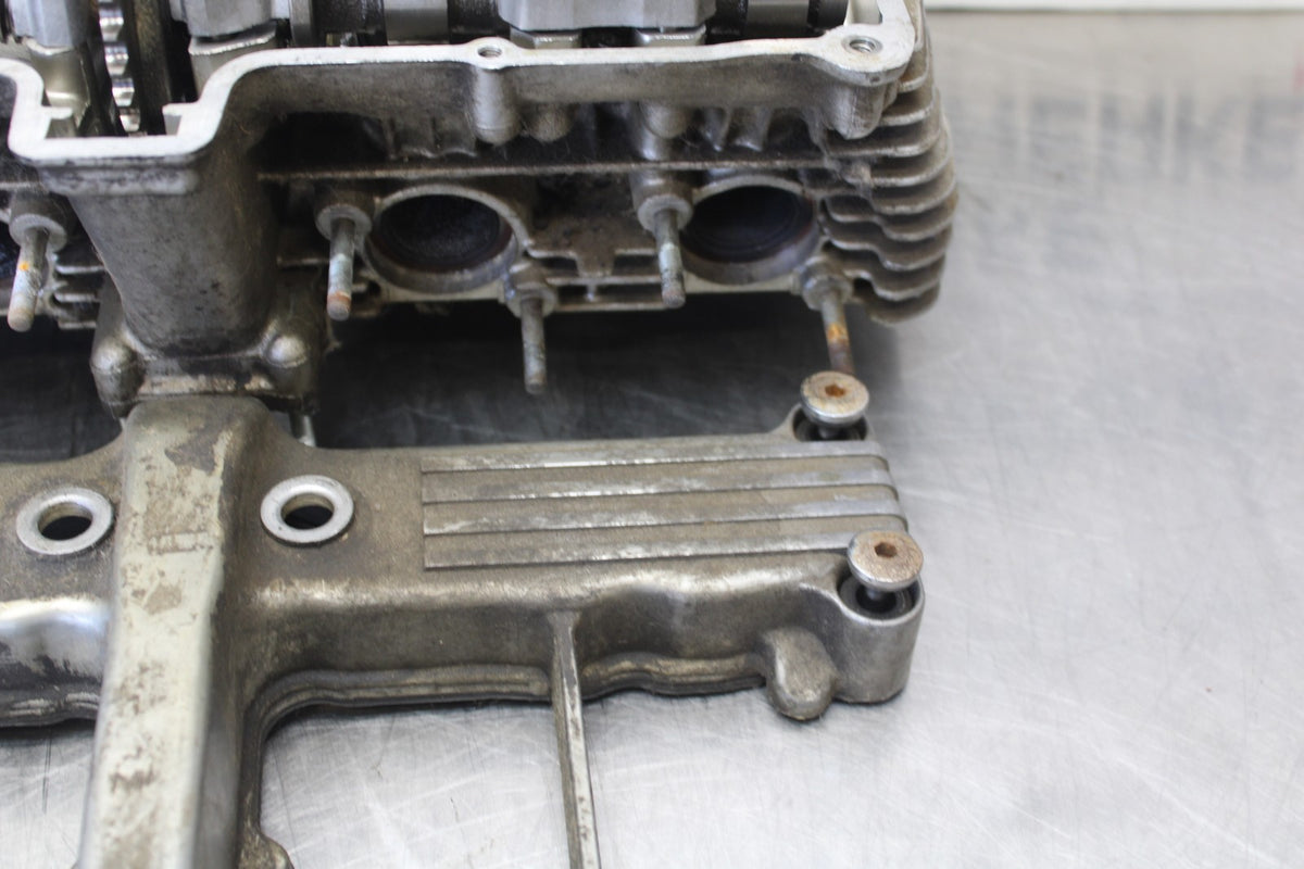 81 YAMAHA MAXIM 550 XJ550 ENGINE TOP END CYLINDER HEAD BB866