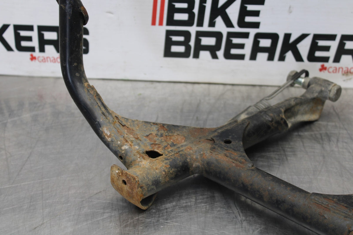 09 KAWASAKI CONCOURS 14 ZG1400B CENTER MAIN STAND BB875