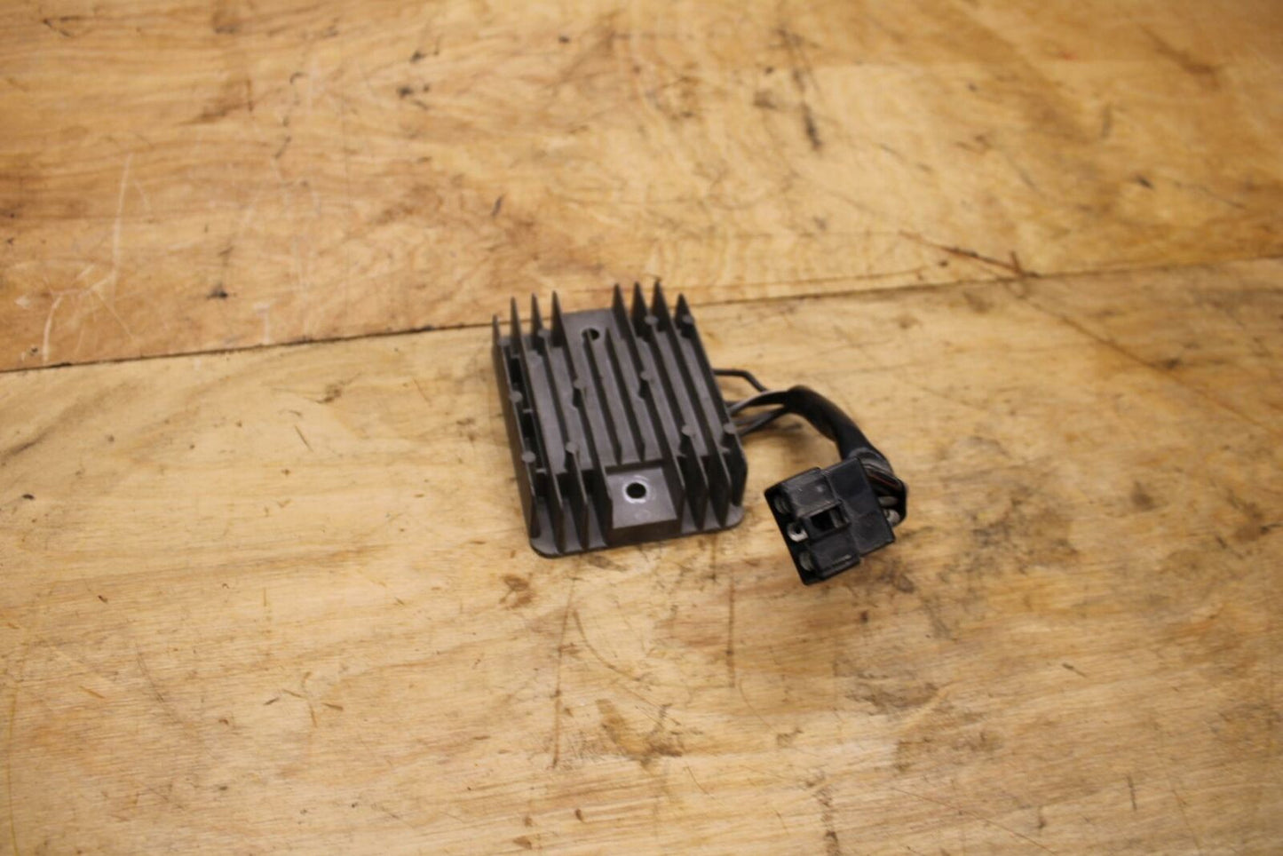 04-05 SUZUKI GSXR600 RECTIFIER VOLTAGE REGULATOR BB329