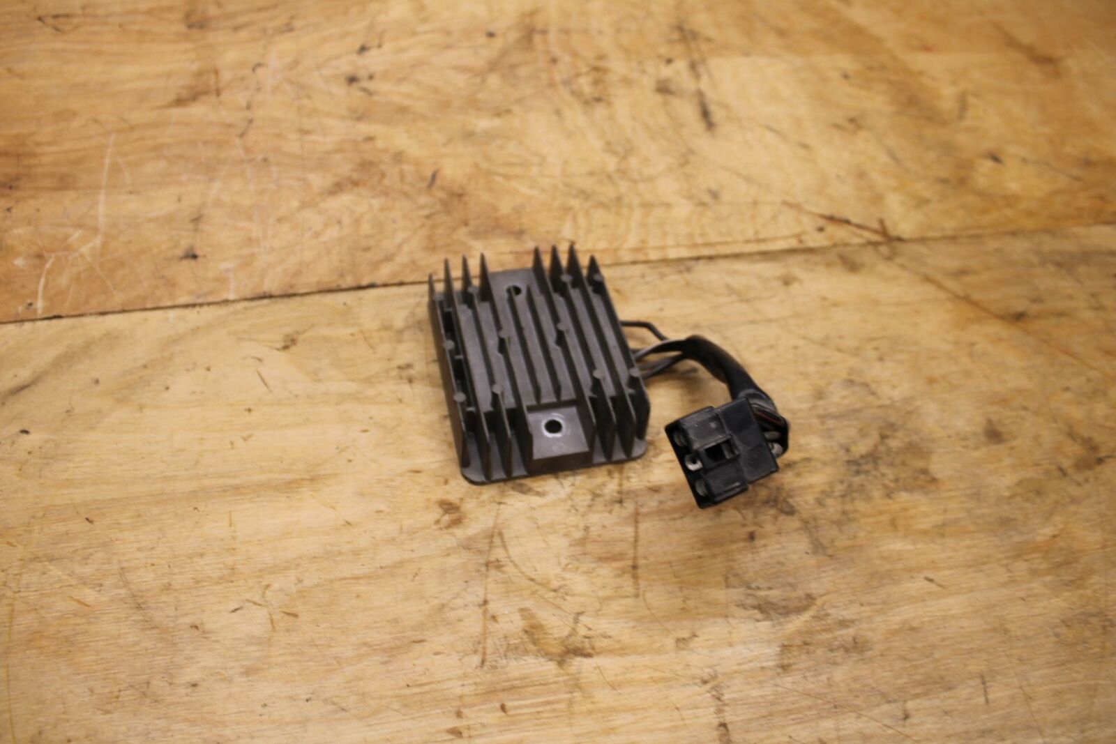 04-05 SUZUKI GSXR600 RECTIFIER VOLTAGE REGULATOR BB329