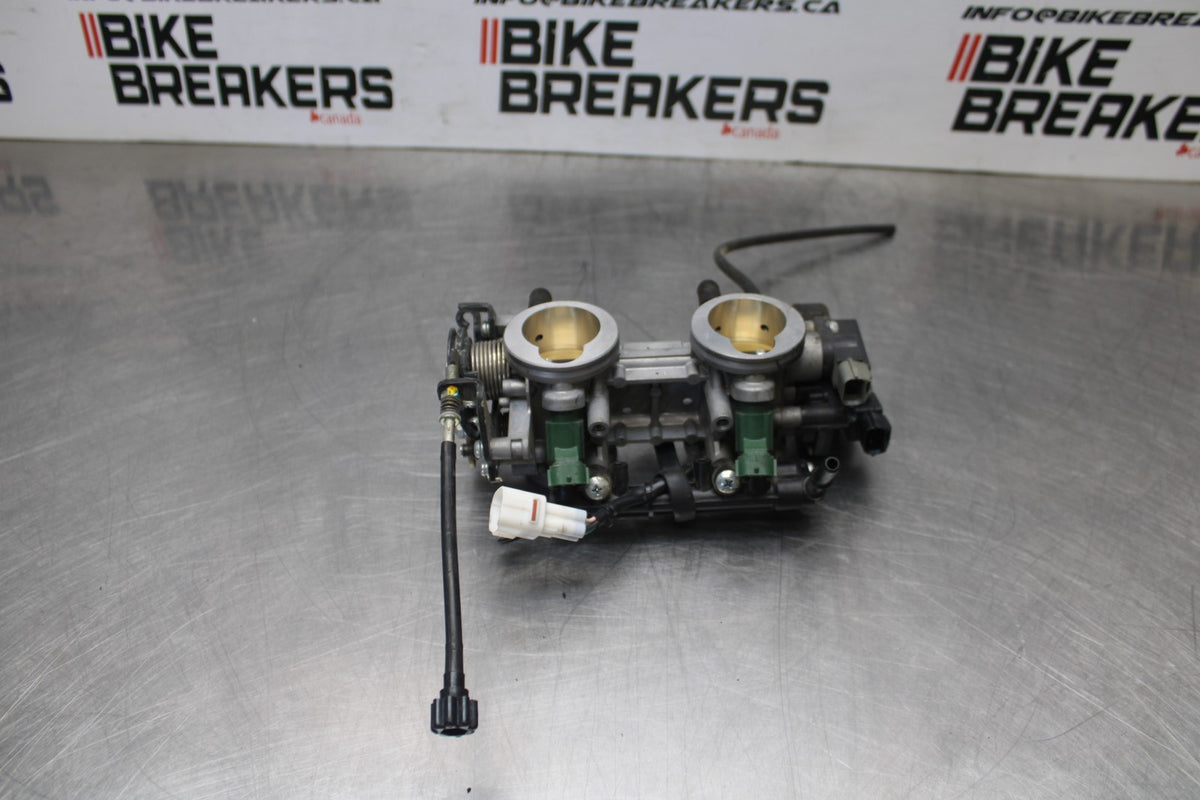 12-16 KAWASAKI NINJA 650 EX650F ABS MAIN FUEL INJECTORS / THROTTLE BODIES  BB860