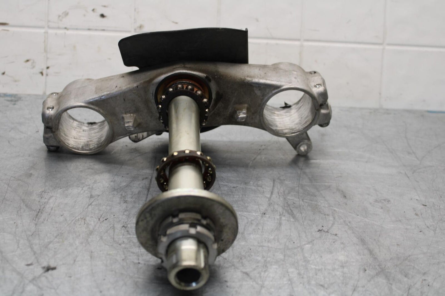 06-07 SUZUKI GSXR600 FRONT FORKS CLAMP LOWER TRIPLE TREE STEM BB447