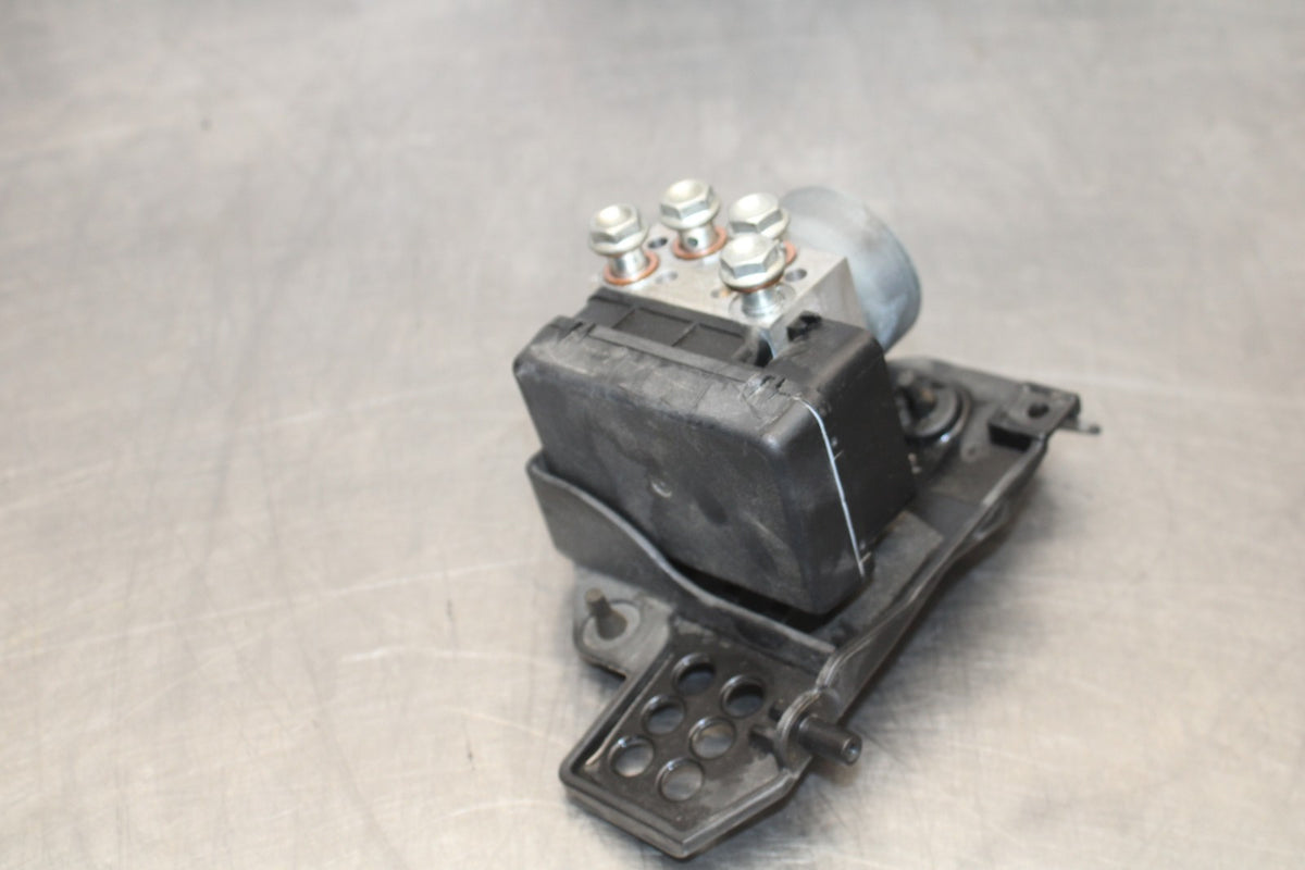 16 APRILIA TUONO V4 1100 ABS PUMP UNIT MODULE BB905