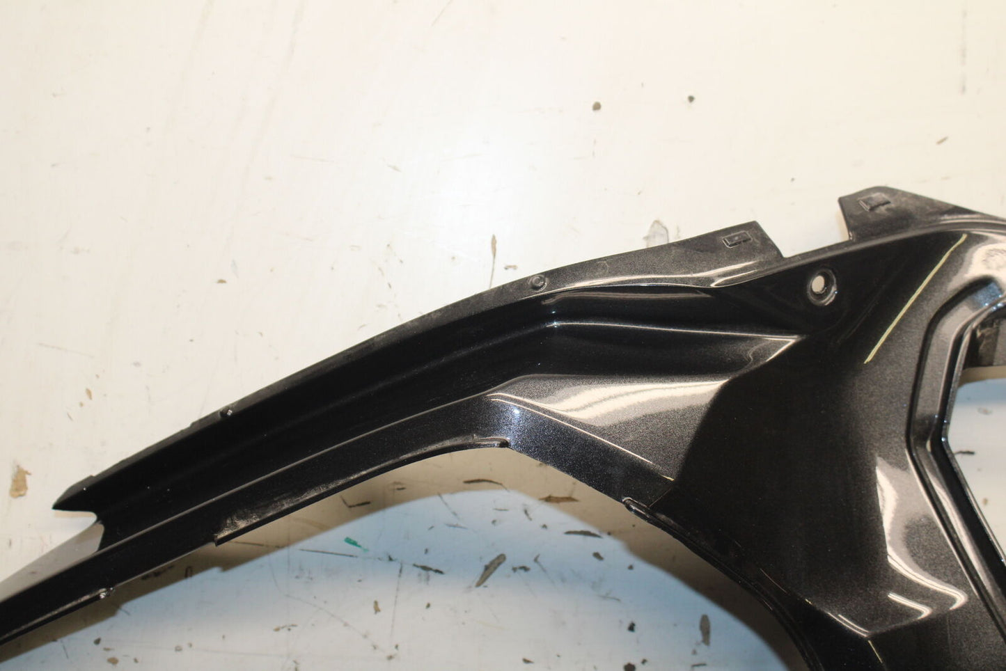 18-23 KAWASAKI NINJA 400 EX400 ABS CENTER REAR BACK TAIL FAIRING COWL BB747