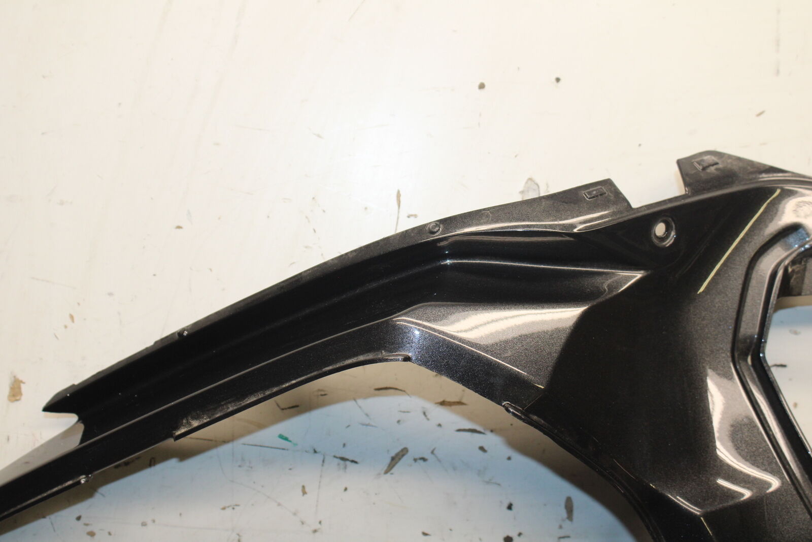 18-23 KAWASAKI NINJA 400 EX400 ABS CENTER REAR BACK TAIL FAIRING COWL BB747